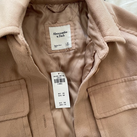 Abercrombie Shacket - Picture 3 of 3